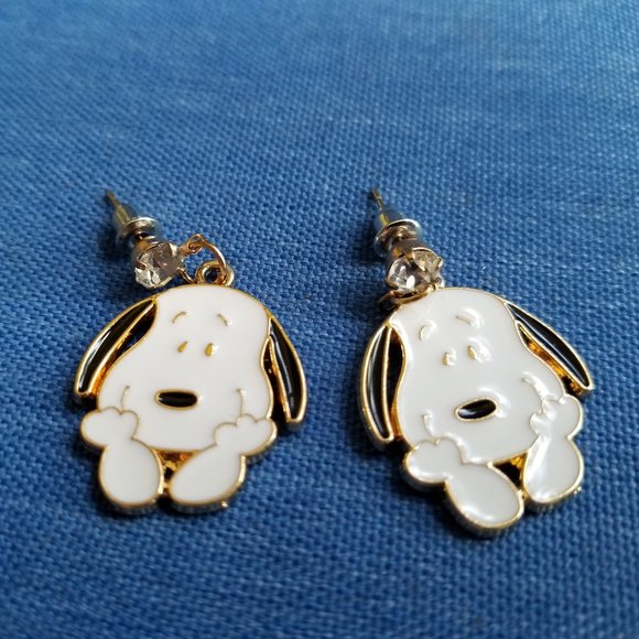 🐕Snoopy Dog Earrings:  Push-back post Drop Earrings - NWOT🐕 - Picture 5 of 6